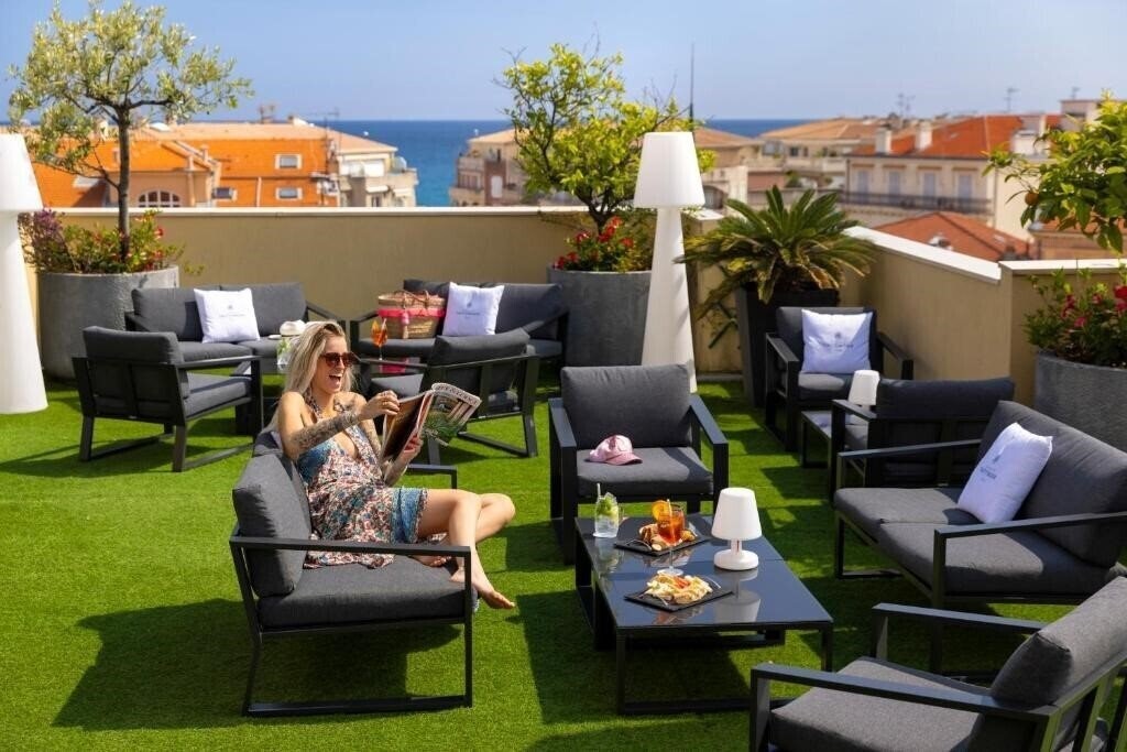 Отель Best Western Hotel Mediterranee Menton 3*