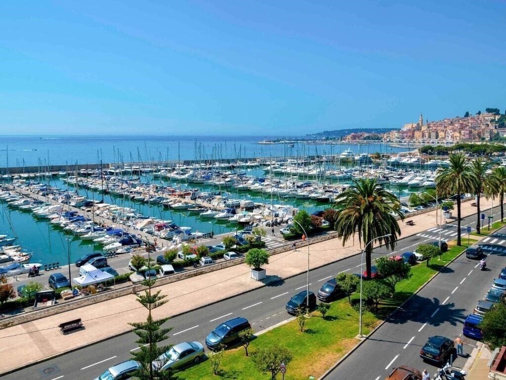 Изображение Ibis Budget Menton (ex. Hotel Ibis Budget Menton Garavan, Ibis Budget Menton Bord de Mer) 2*