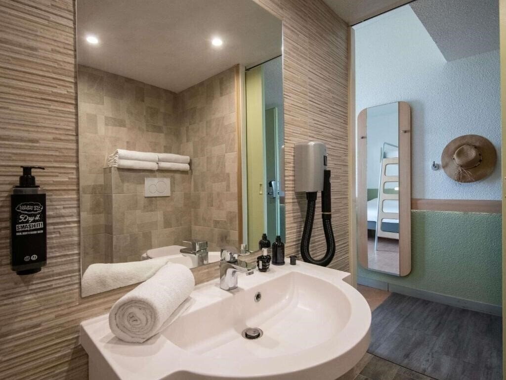 Фото Ibis Budget Menton 2*
