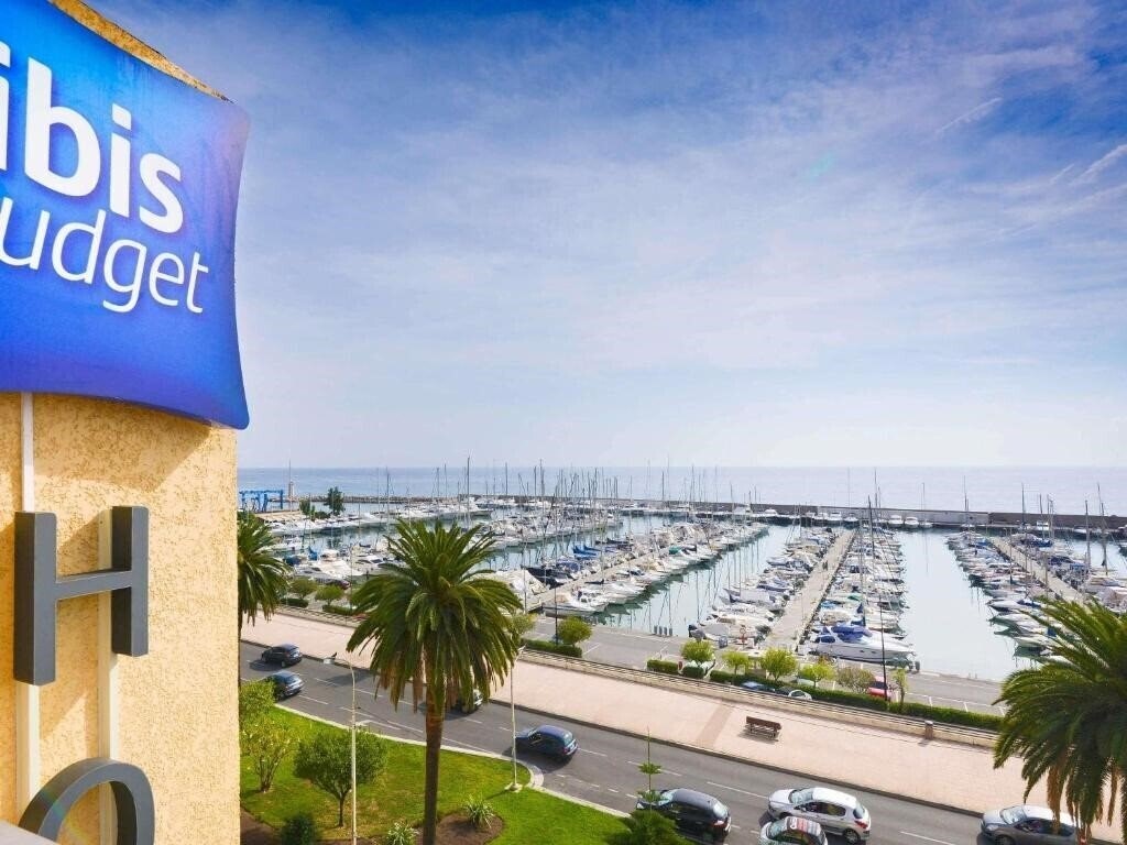 Фото Ibis Budget Menton (ex. Hotel Ibis Budget Menton Garavan, Ibis Budget Menton Bord de Mer) 2*