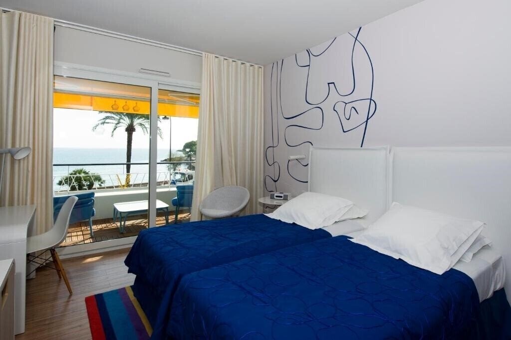 Готель Hotel Victoria 4*