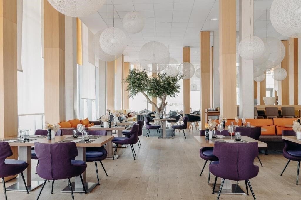 Картинка Courtyard by Marriot Montpellier 4*