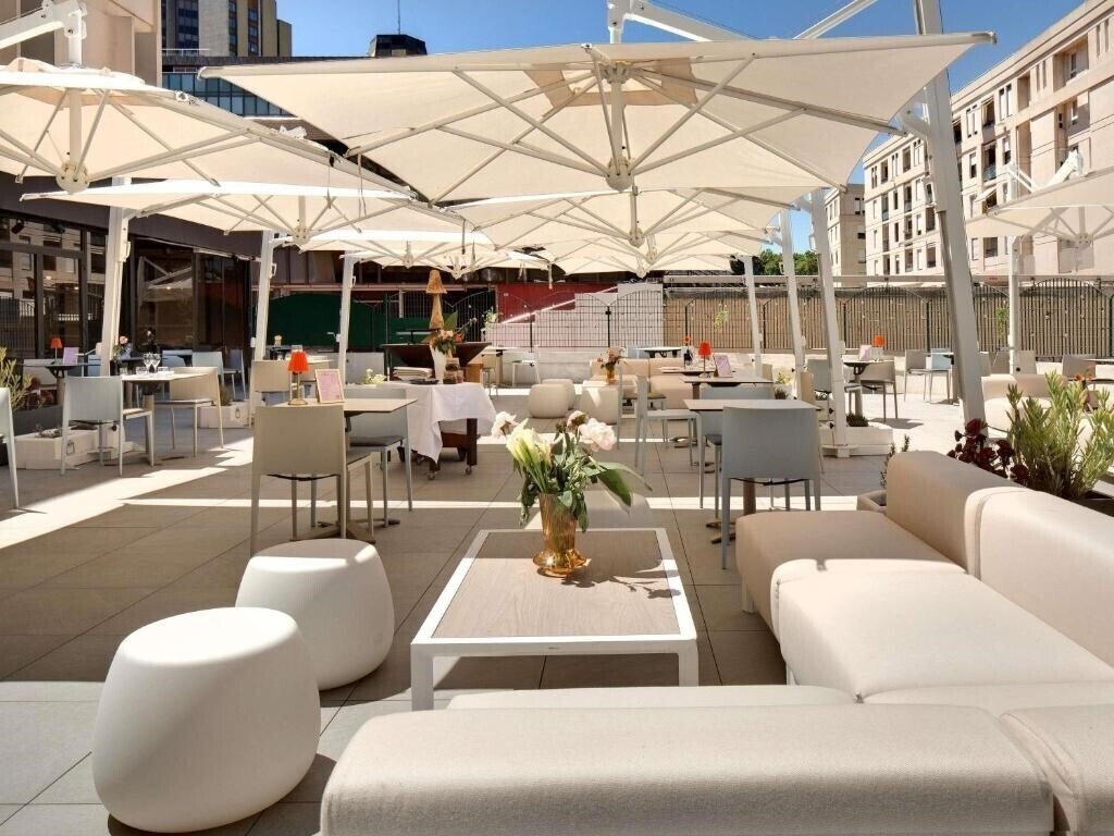 Отель Hotel Mercure Montpellier Centre Comedie 4*