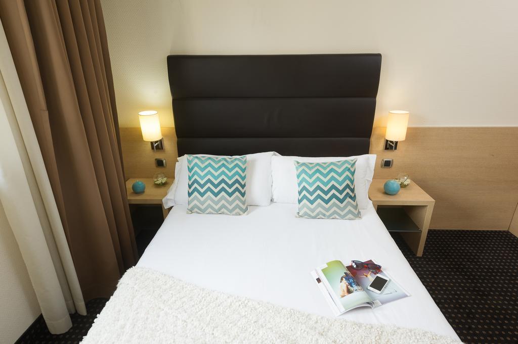 Готель Apogia 4*