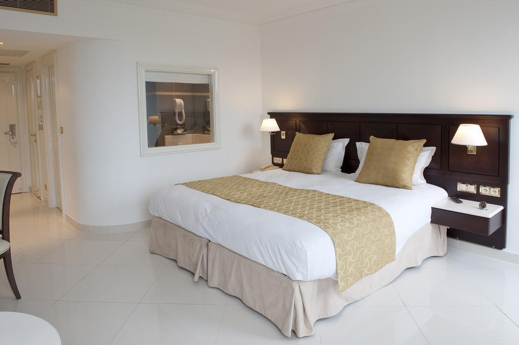 Изображение Aston La Scala 4*