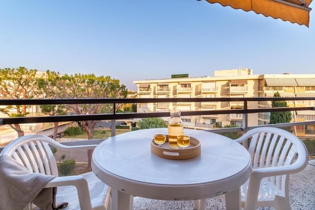 Фотография Residence Pierre et Vacances Heliotel Marine (Saint-Laurent-du-Var) 4*