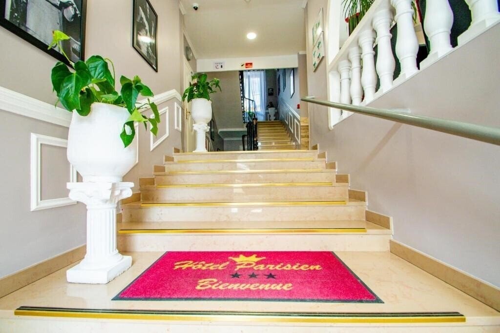 Фото Hotel Parisien 3*