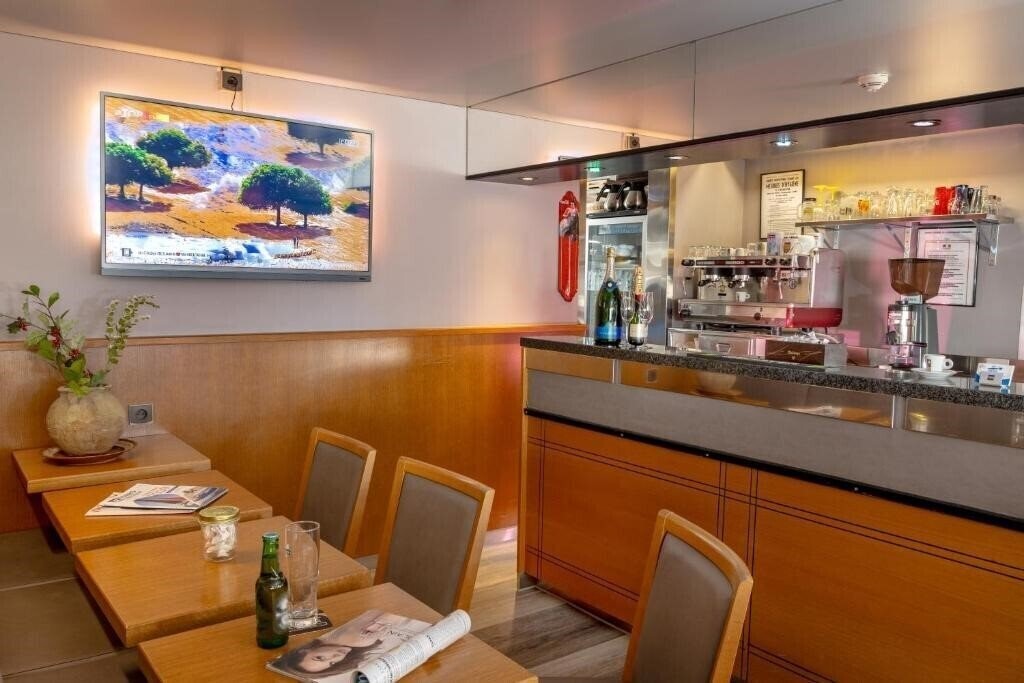 Изображение The Originals City, Hotel Galaxie, Nice Aeroport 3*
