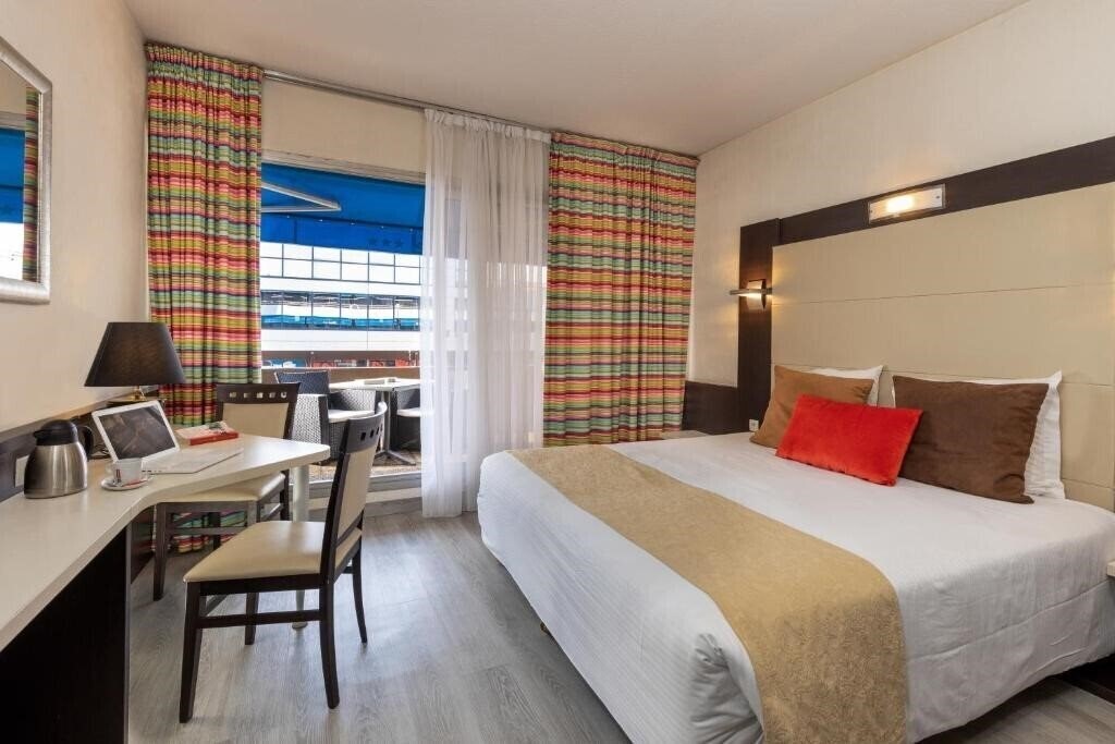 Зображення The Originals City, Hotel Galaxie, Nice Aeroport (ex. Comfort Galaxie) 3*