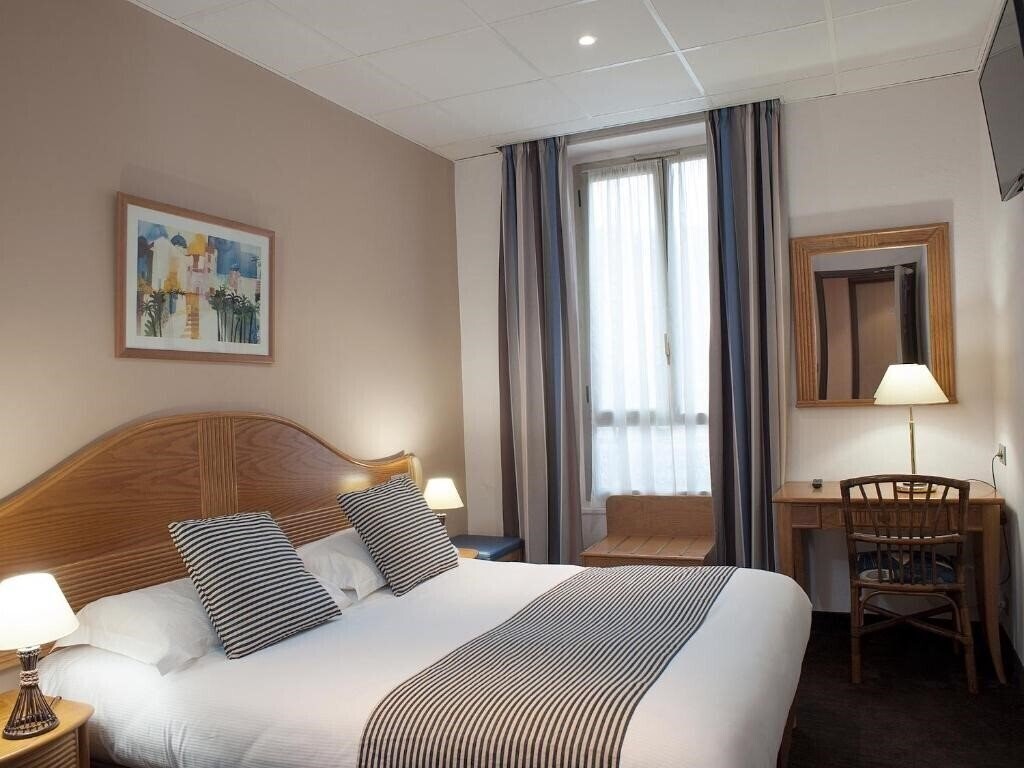 Фотографія Hotel Esprit D'Azur 3*