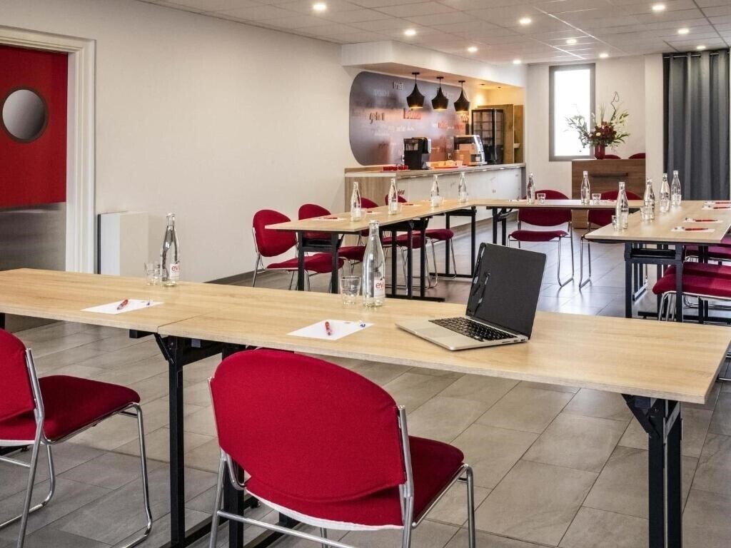Картинка Ibis Cannes Mouans Sartoux 3*