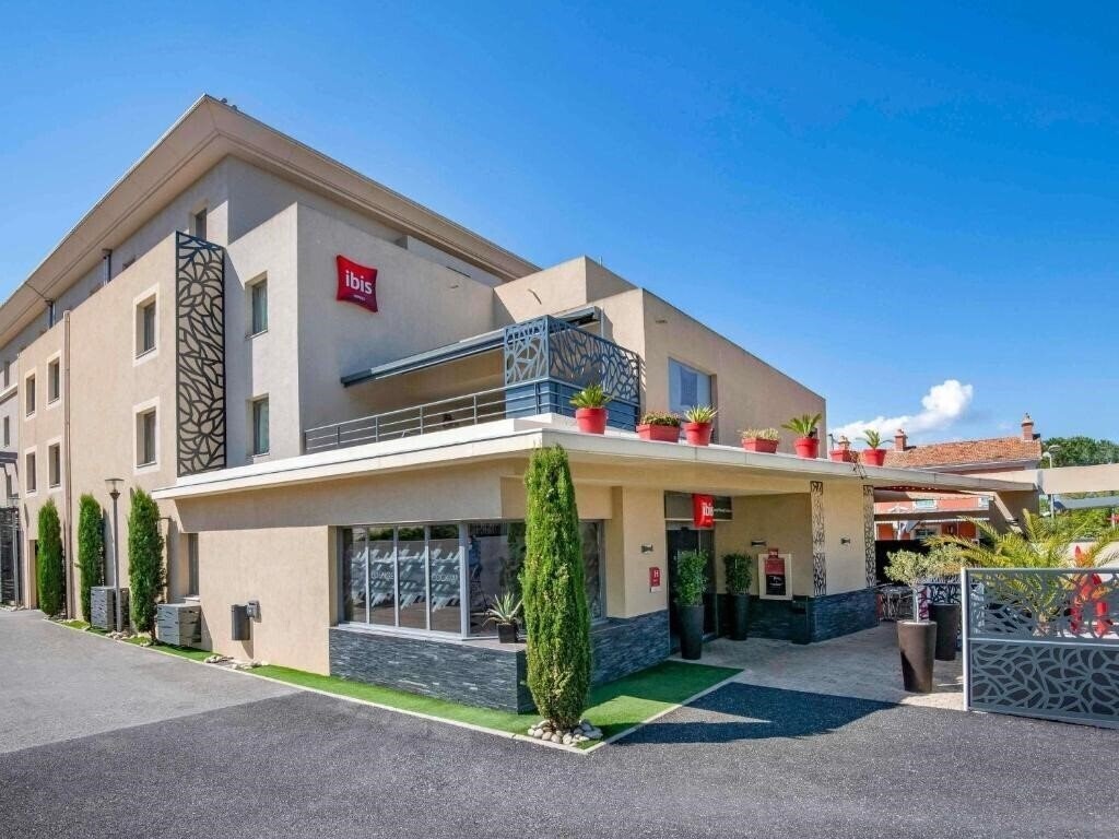Готель Ibis Cannes Mouans Sartoux 3*
