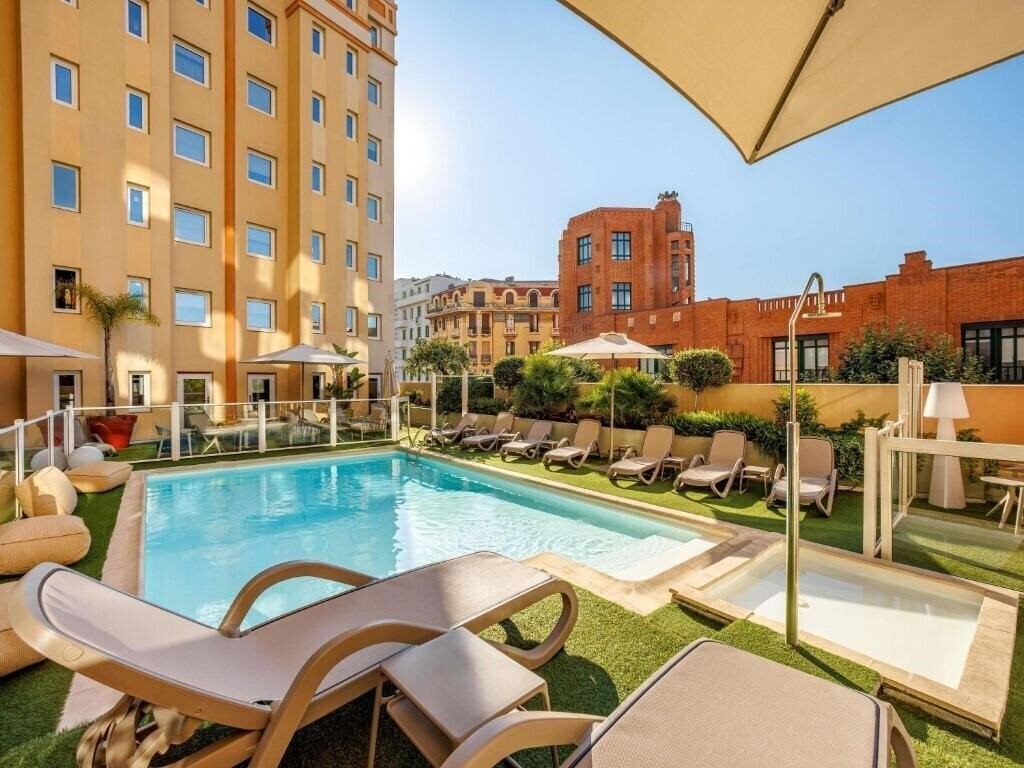 Отель Ibis Nice Centre Gare 3*