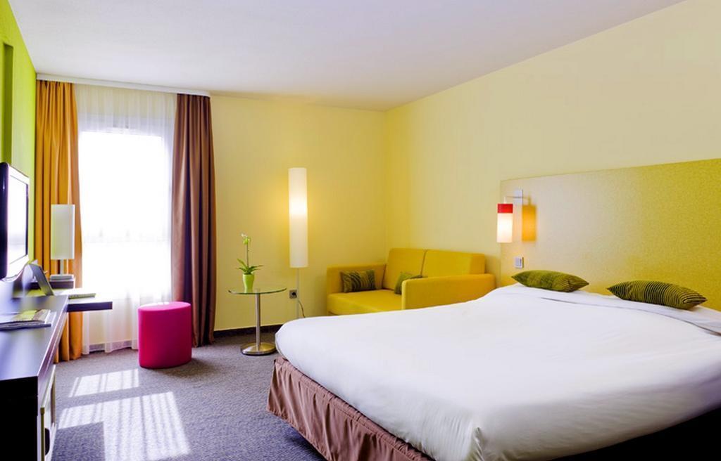 Готель Ibis Styles Nice Vieux Port 3*