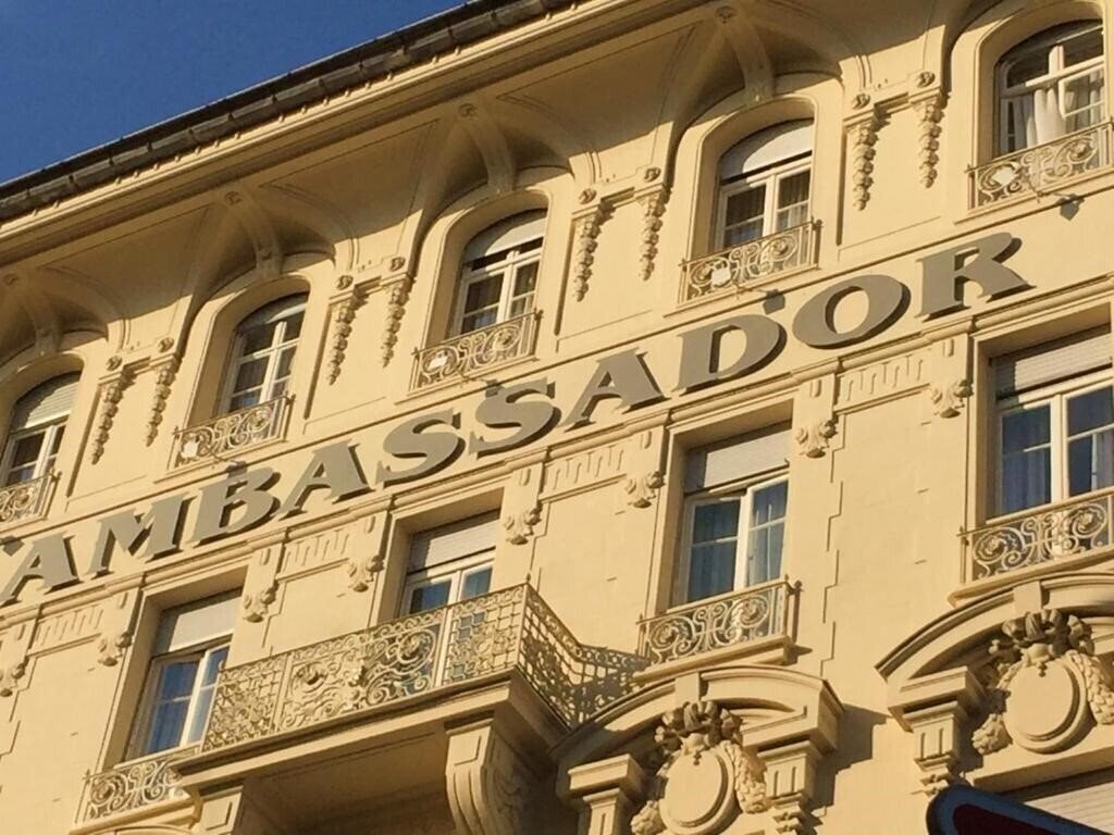 Отель Hotel Ambassador Nice 4*