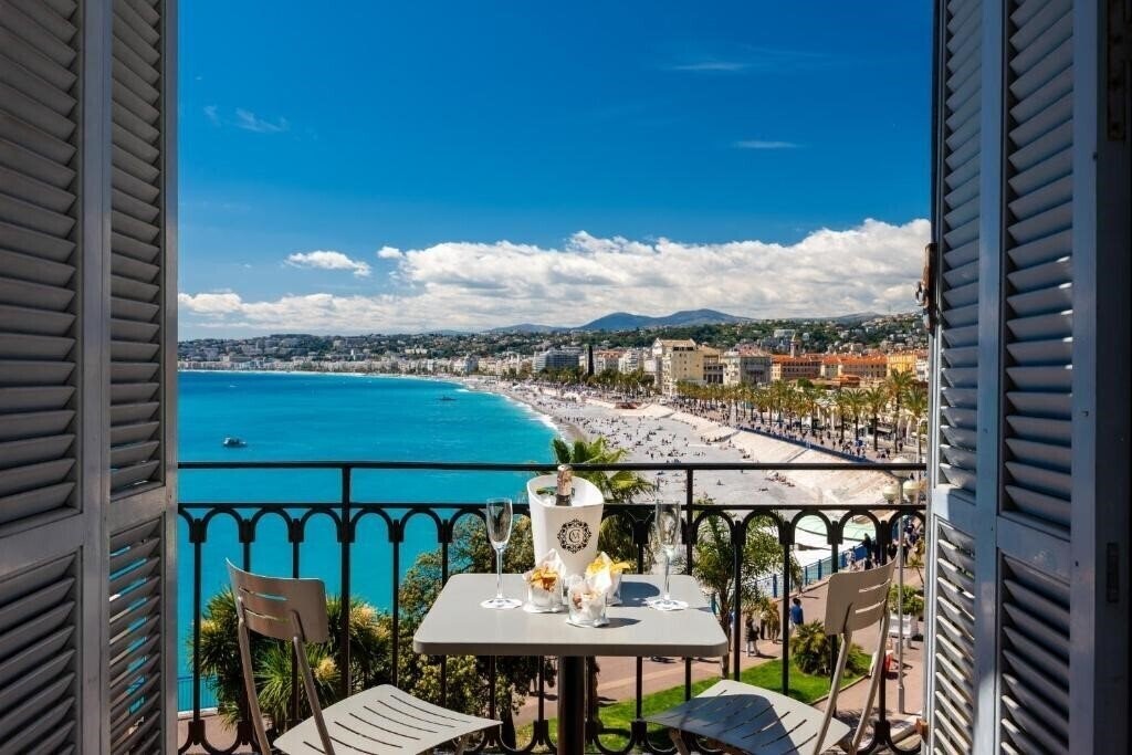 Фото Hotel Suisse 4*