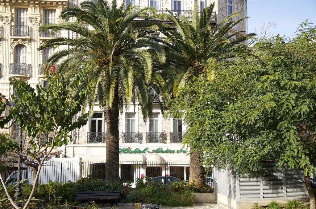 Готель Aria 3*