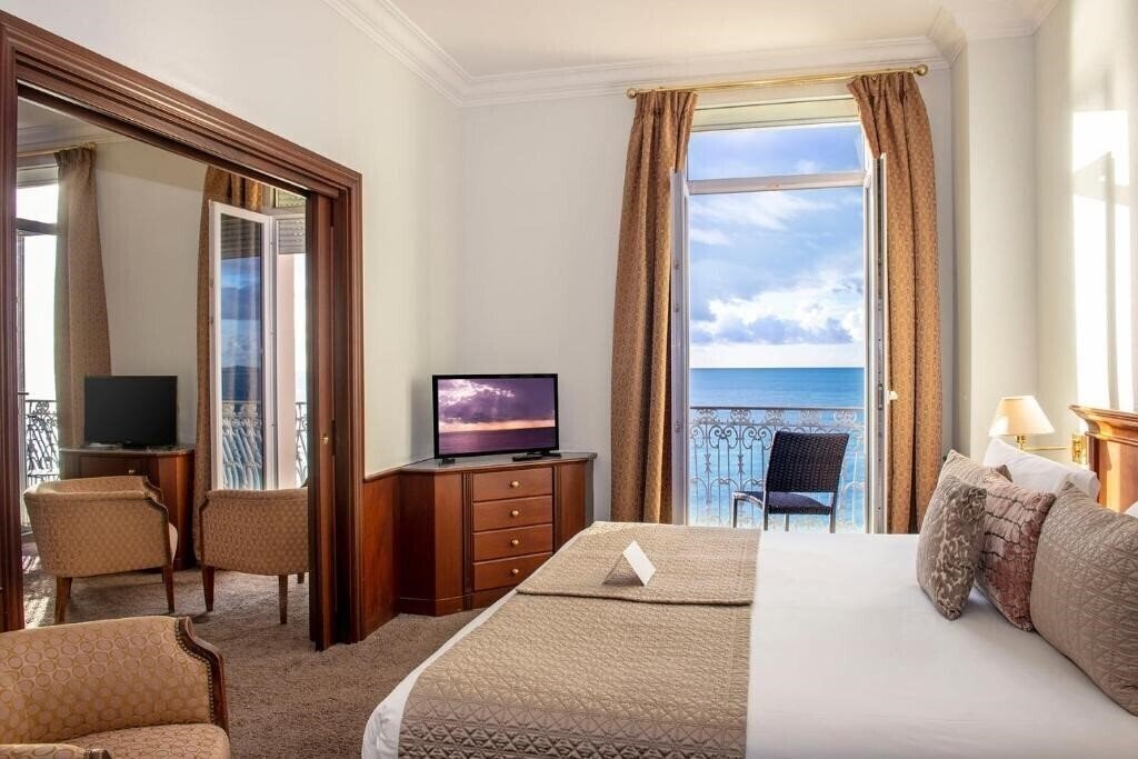 Фотография West End 4*