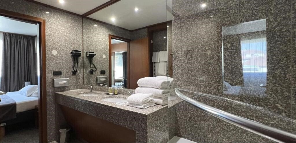 Фотография Goldstar Resort and Suites 4*