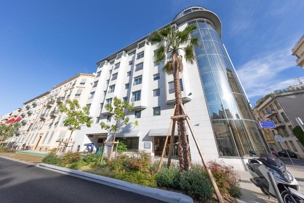Картинка Goldstar Resort and Suites 4*