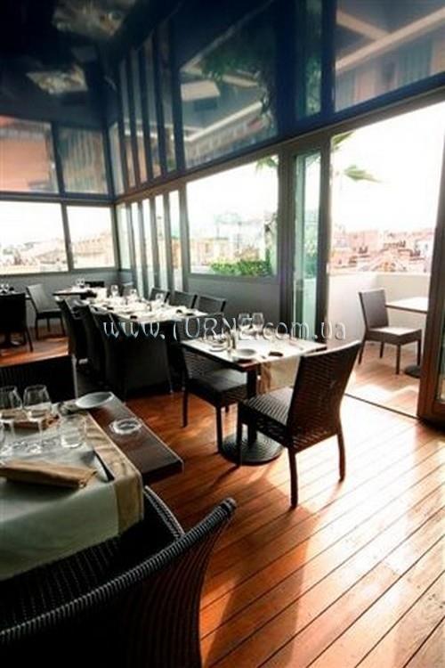 Отель Goldstar Resort and Suites 4*