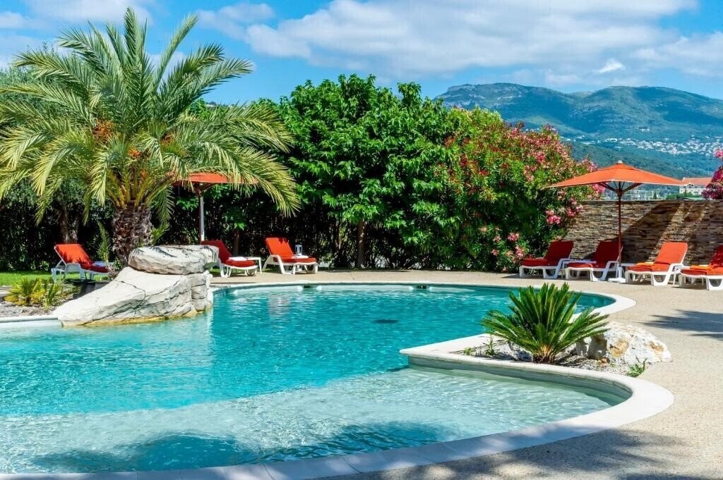 Отель Servotel Saint Vincent 4*
