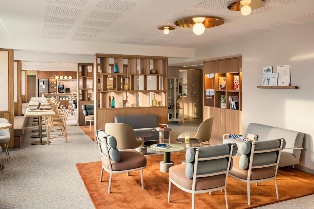 Отель Okko Hotels Nice Aeroport 4*