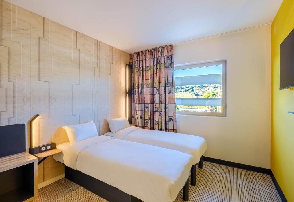 Фото B&B Nice Stade Riviera 3*
