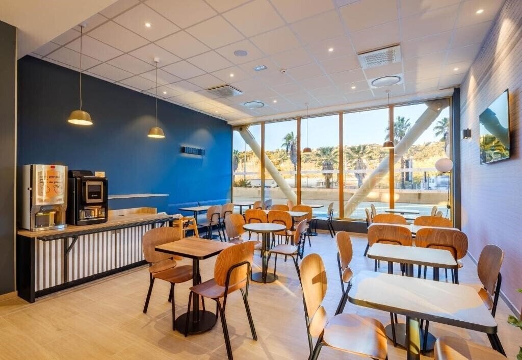 Фотографія B&B Nice Stade Riviera 3*