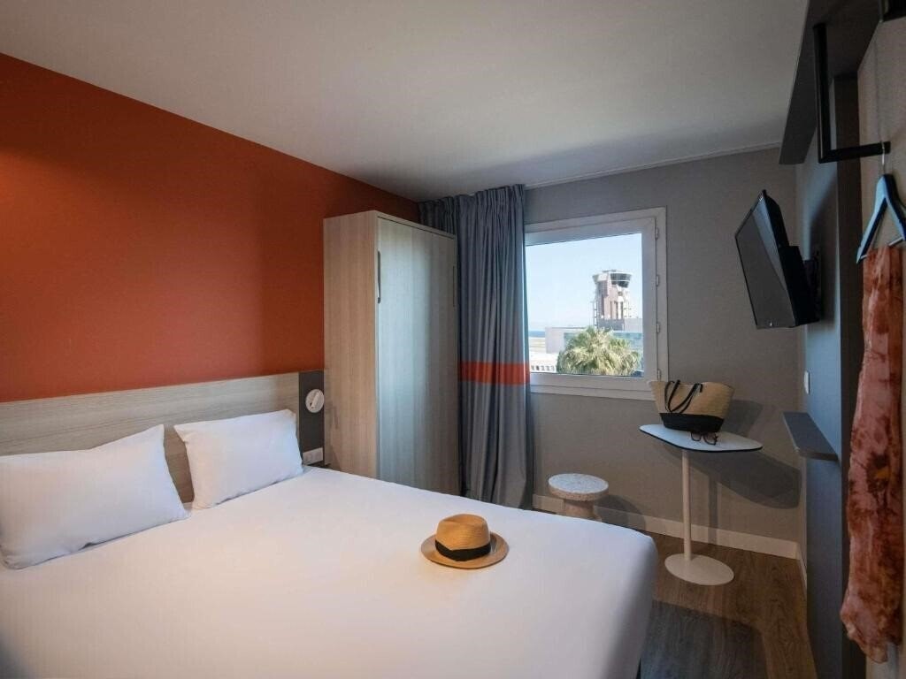 Фото Ibis Budget Nice Aeroport Promenade des Anglais 2*