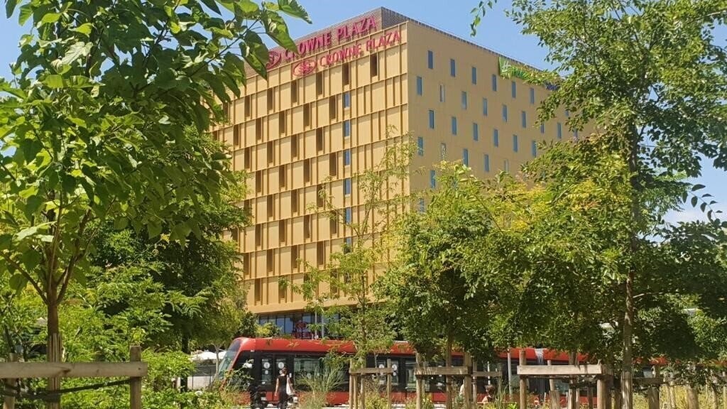 Отель Crowne Plaza Nice Grand Arenas by IHG 4*