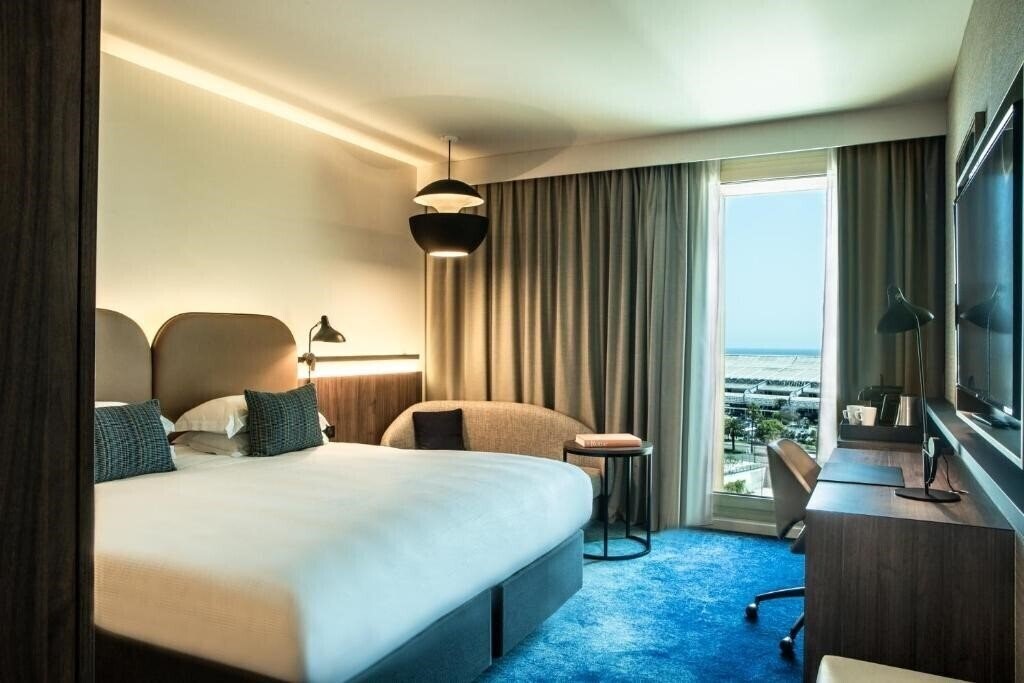Фото Crowne Plaza Nice Grand Arenas by IHG 4*
