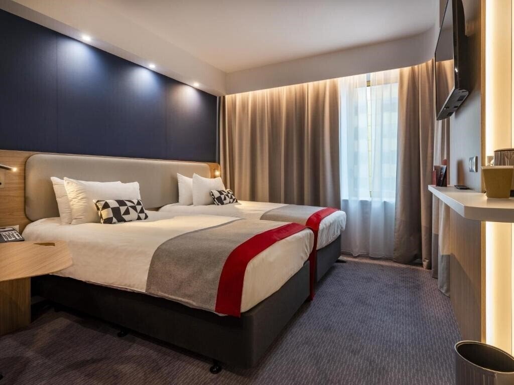 Отель Holiday Inn Express Nice Grand Arenas by IHG 3*