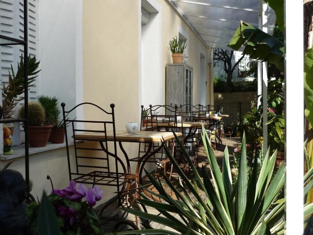 Фотография Logis Hotel Villa Victorine 2*