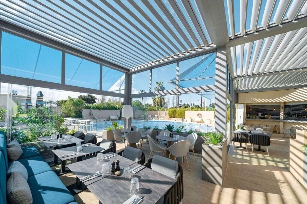 Фото Radisson Hotel Nice Airport 4*