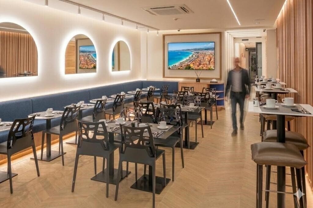 Фотографія Hotel 64 Nice 4*