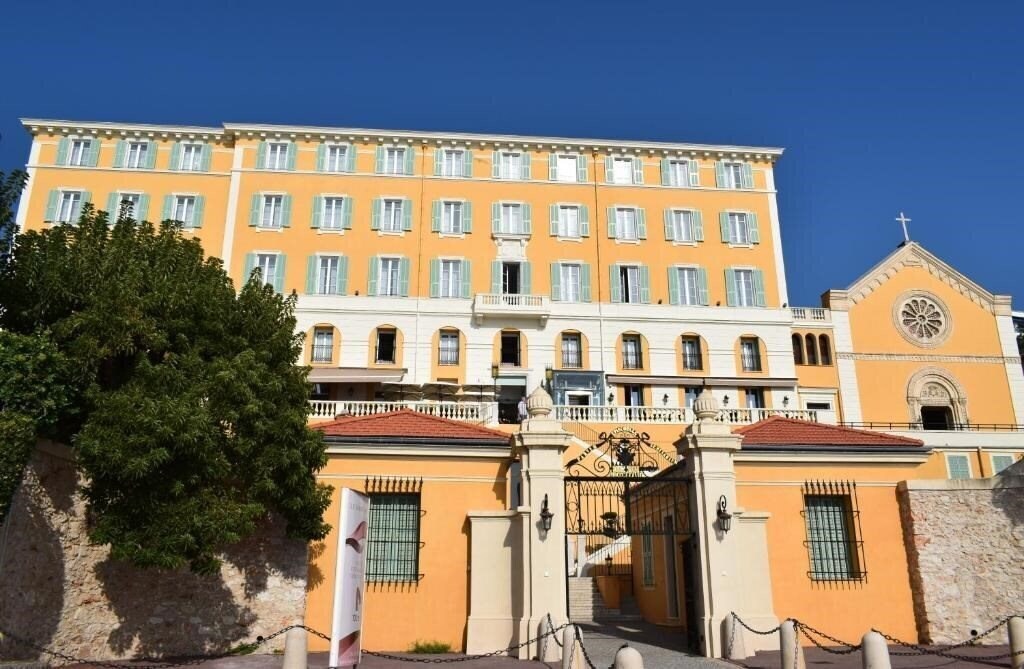 Фото Le Saint Paul Hotel 3*