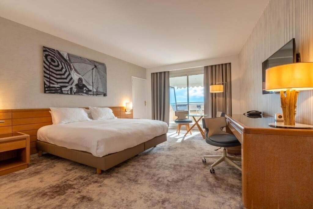 Изображение Holiday Inn Nice Saint Laurent du Var 4*