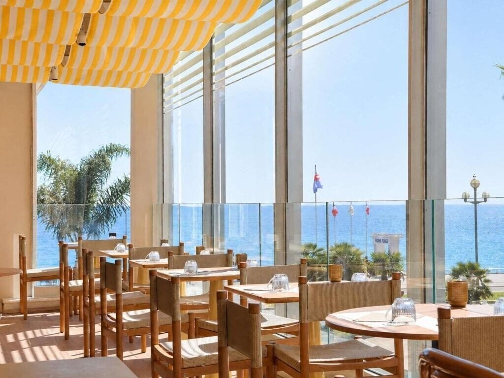 Готель Mercure Nice Promenade des Anglais Hotel 4*