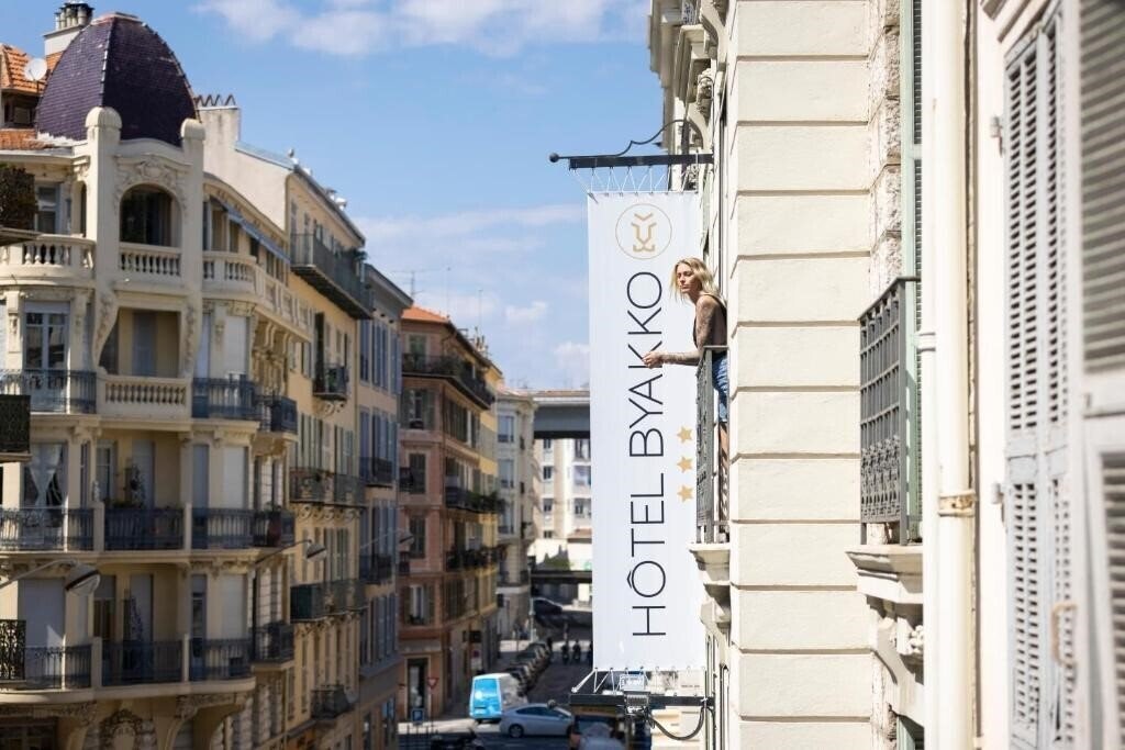 Готель Byakko Nice (ex. Nicea Hotel) 3*