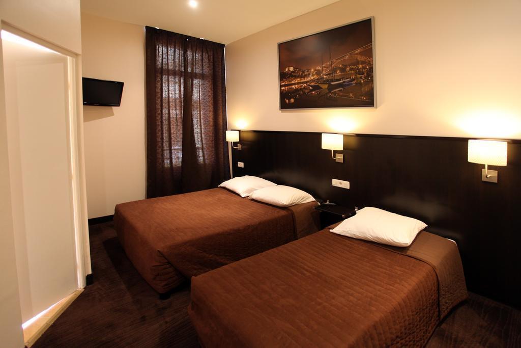 Изображение Trocadero 2*