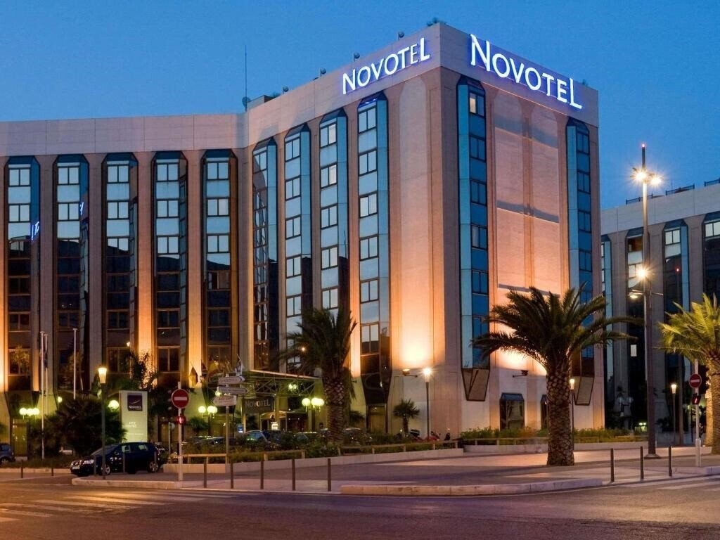 Отель Novotel Nice Centre 3*