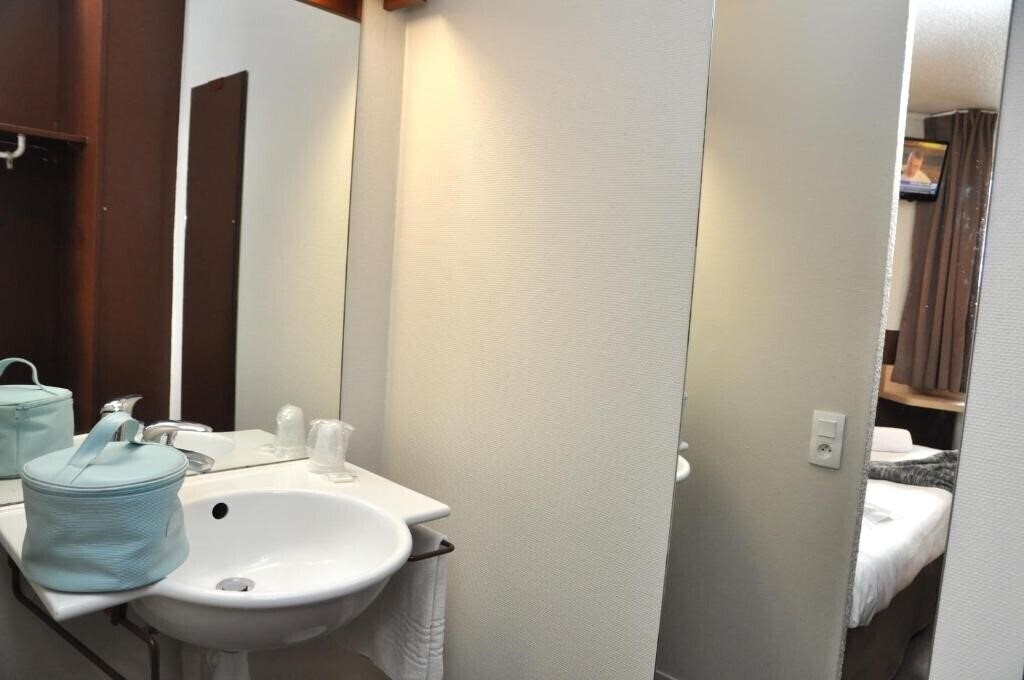 Фотография B Hotel Caen Mondeville 2*