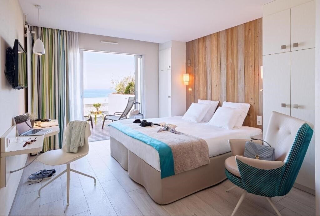 Отель Previthal Hotel de la Baie Thalasso & SPA Marin Granville 4*