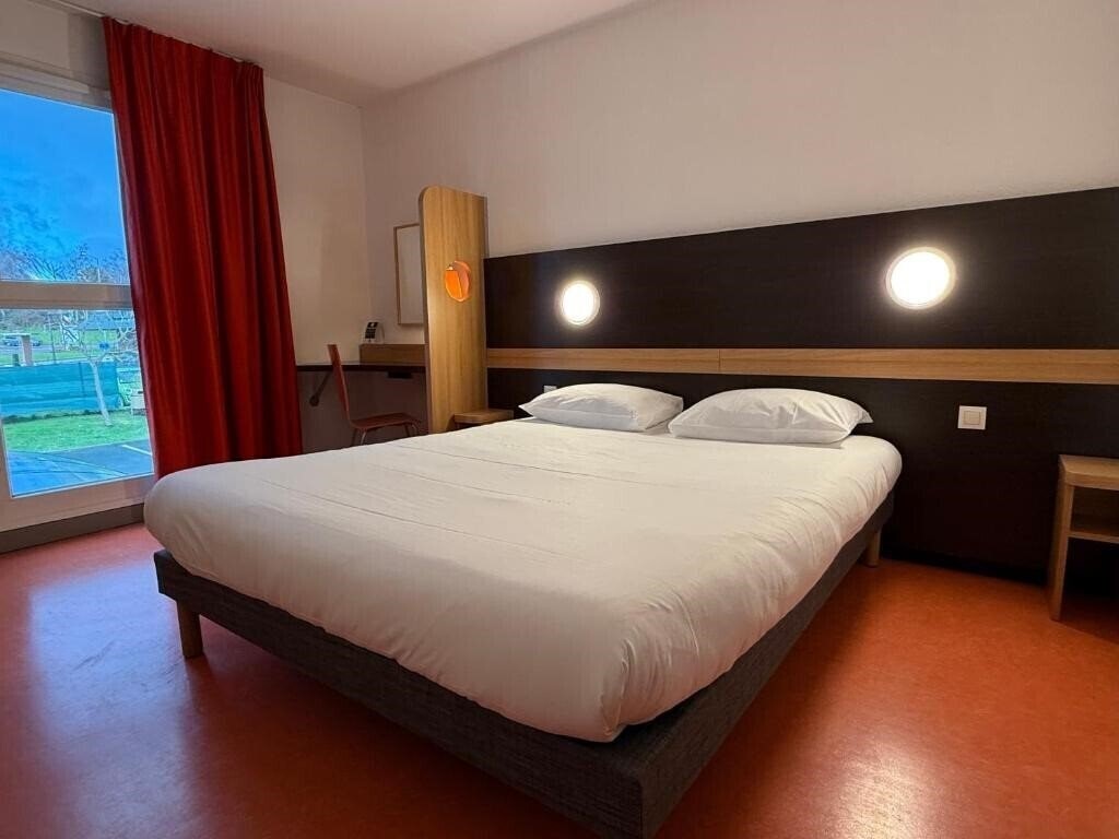 Отель B&B Hotel Lisieux Parc des Expositions 2*
