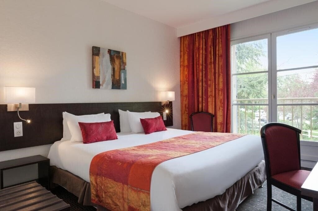 Фото La Berteliere Rouen, The Originals Relais 4*
