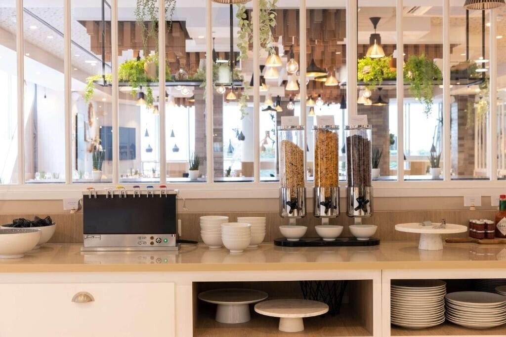Отель Hilton Garden Inn Le Havre Centre 4*