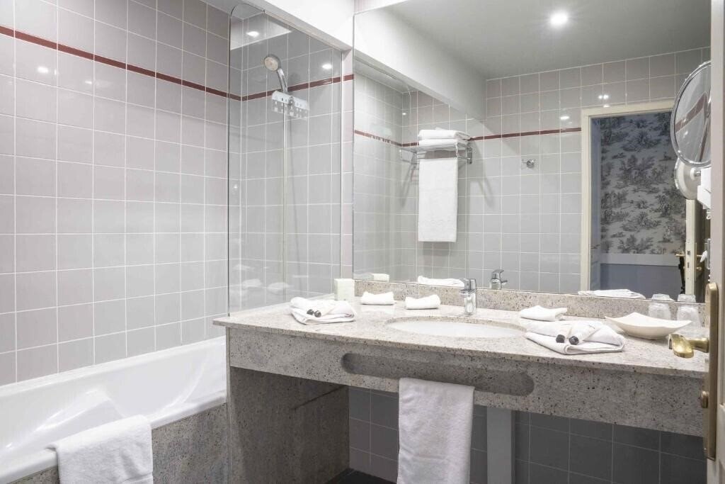 Фотография Manoir de la Poterie & SPA 4*