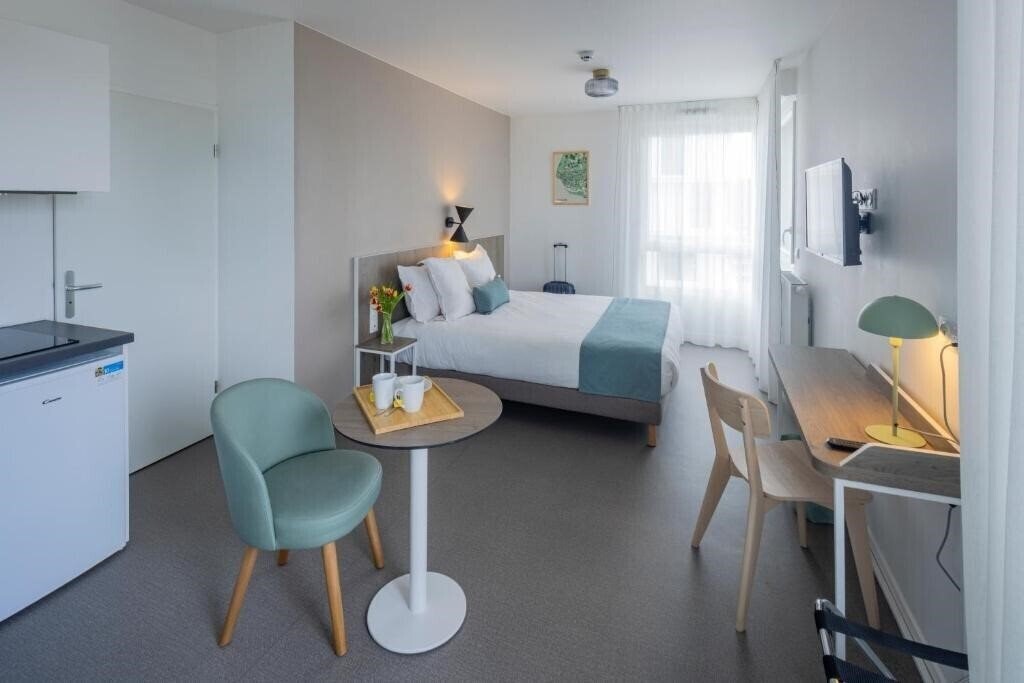 Отель All Suites Appart Hotel Le Havre Les Docks 3*