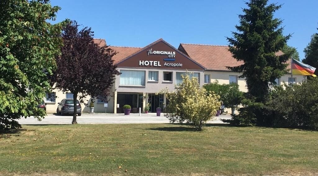 Отель The Originals City, Hotel Acropole, Bernay (ex. Acropole Hotel) 3*